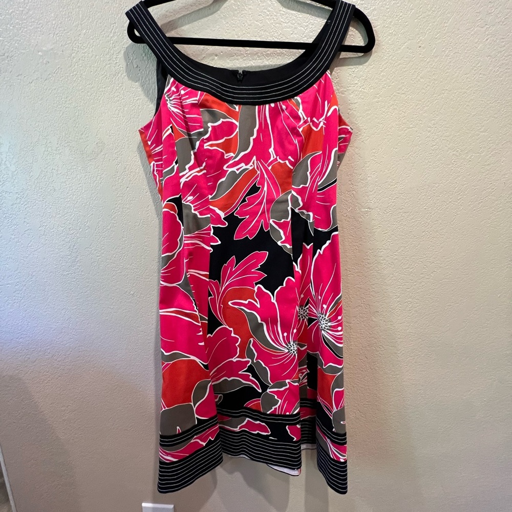 ❌Sold❌Adriana Papell EUC stretch cotton lined gored dress!Flattering.